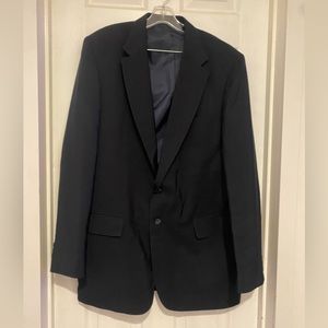 Navy blue suit blazer size 46L
By Tally-Ho made in the US